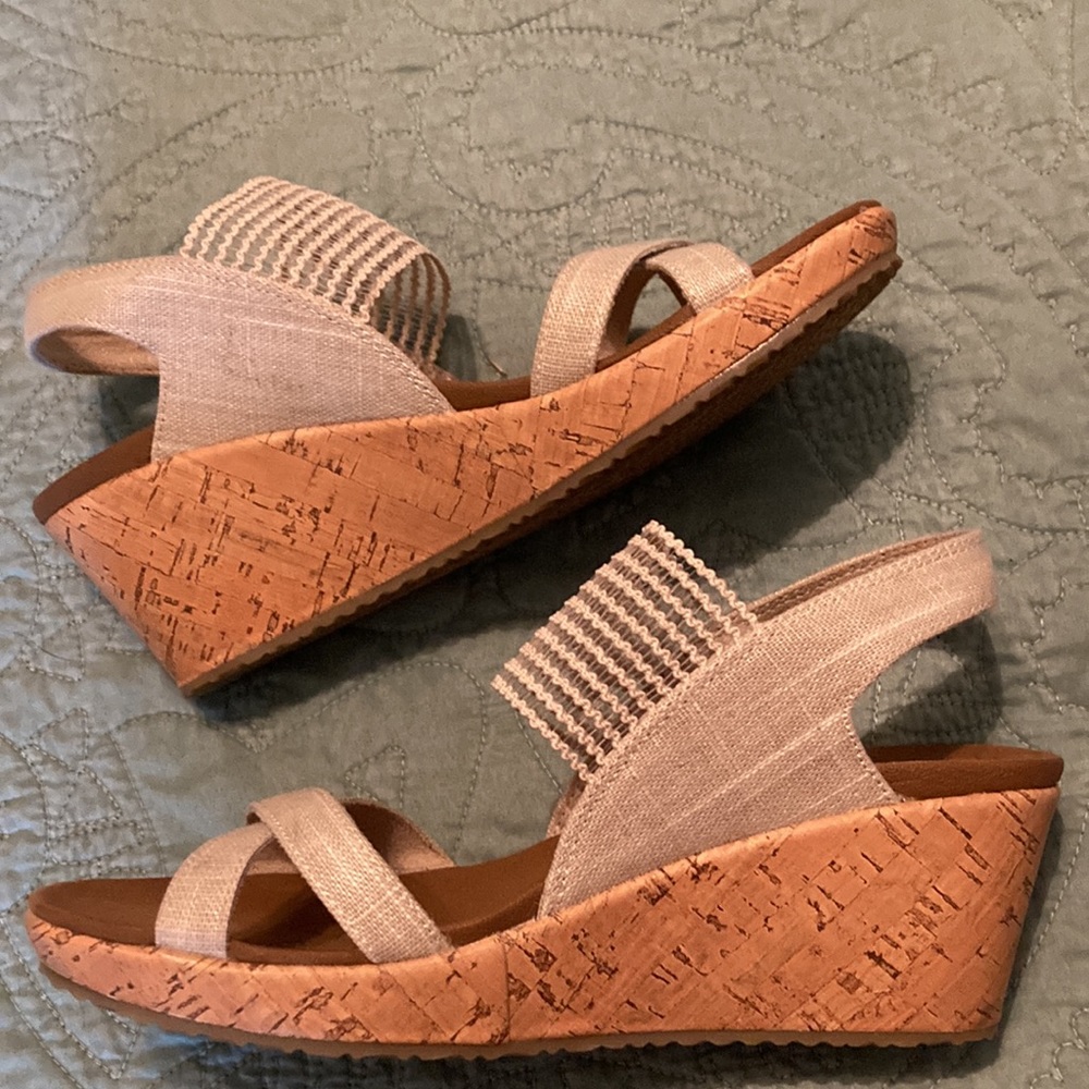 Skechers Cream Linen Look Sandals. 7